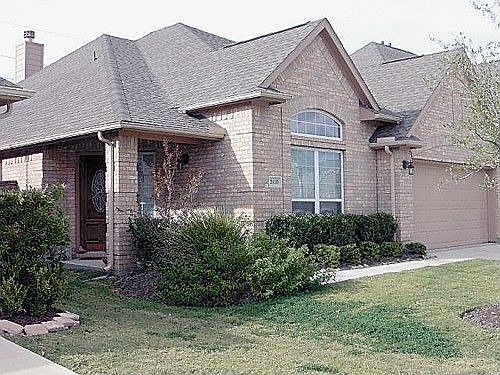 1st image of 1827 Hickory Hill Ct