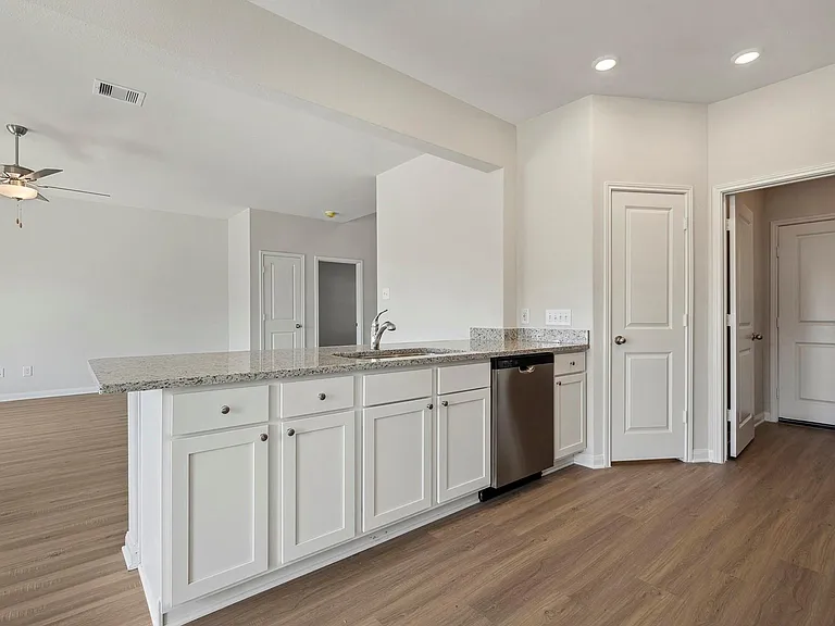 324 Fastboy Ln — Photo 8