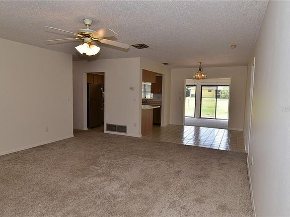 4th image of 10193 Barker Ave