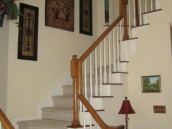 3rd image of 16102 Birchview Dr