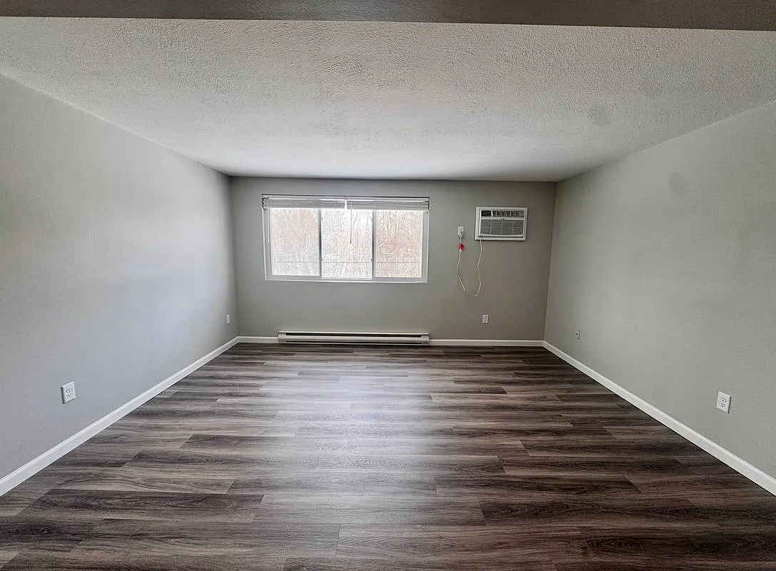 2 bed, 1.0 bath, 600 sqft, $1,100 — Photo 4