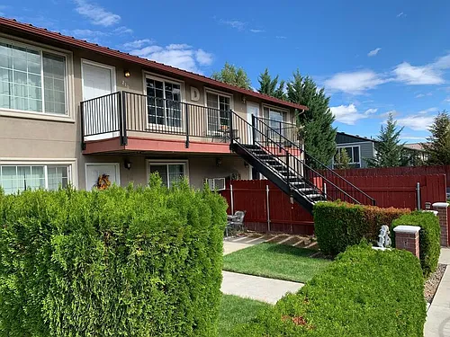526 S 40th Ave Photo 1