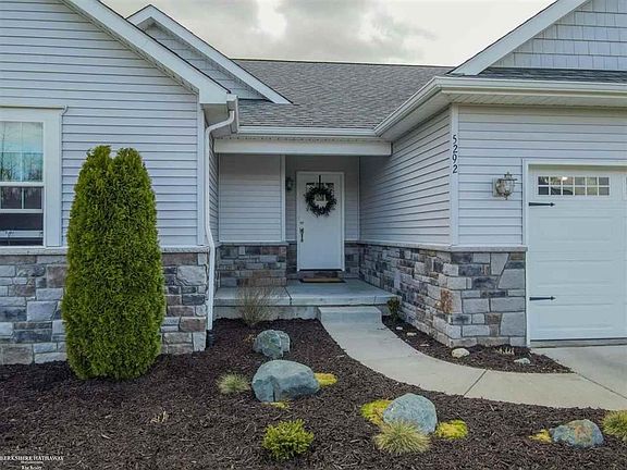 2nd image of 5292 Brookshire Dr