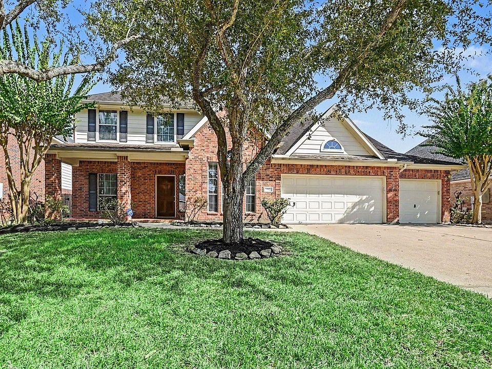 1st image of 917 Almond Pointe