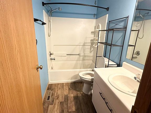 4th image of 229 Macenroe Dr #70A