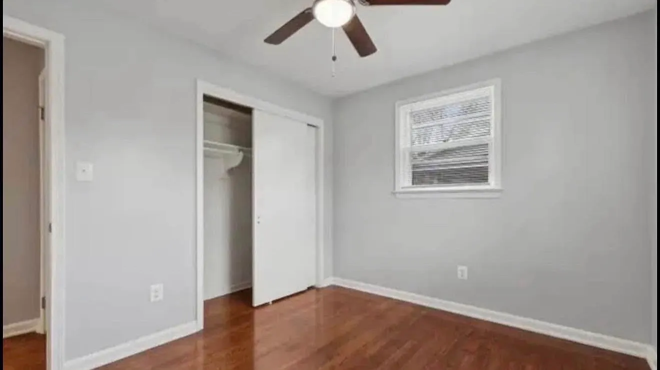 7 bed, 3514 sqft, $1,100 — Photo 4