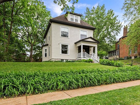 3rd image of 2633 Clifton Ave