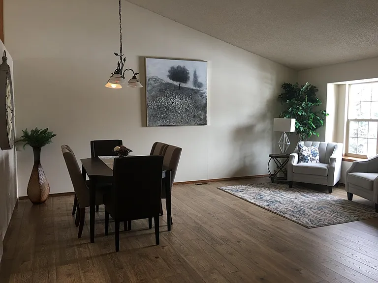 8335 Snapdragon Dr — Photo 2
