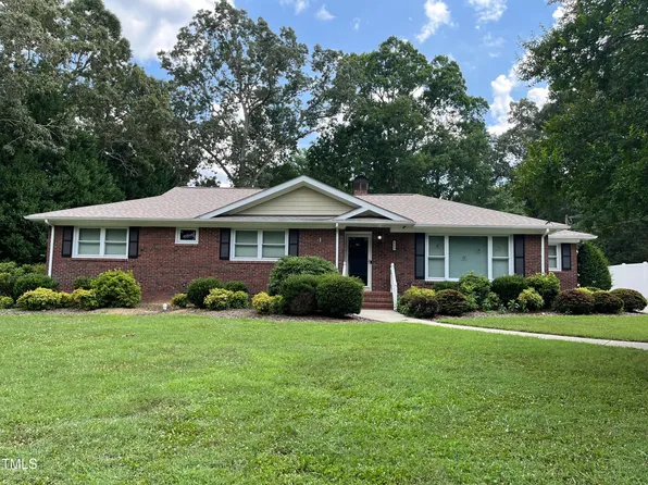 211 Hillcrest Dr, Oxford, NC 27565