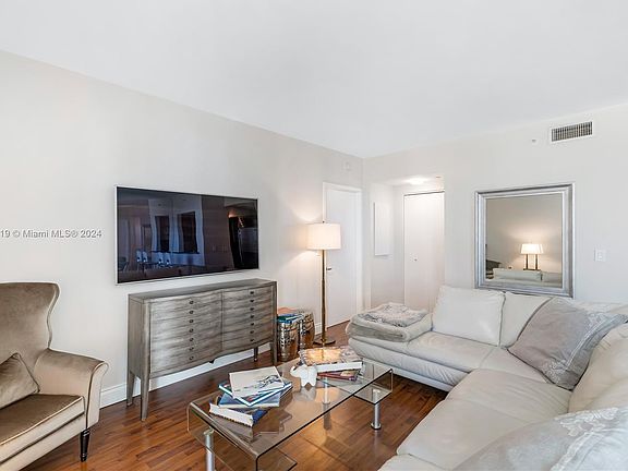 3rd image of 1331 Brickell Bay Dr APT 401