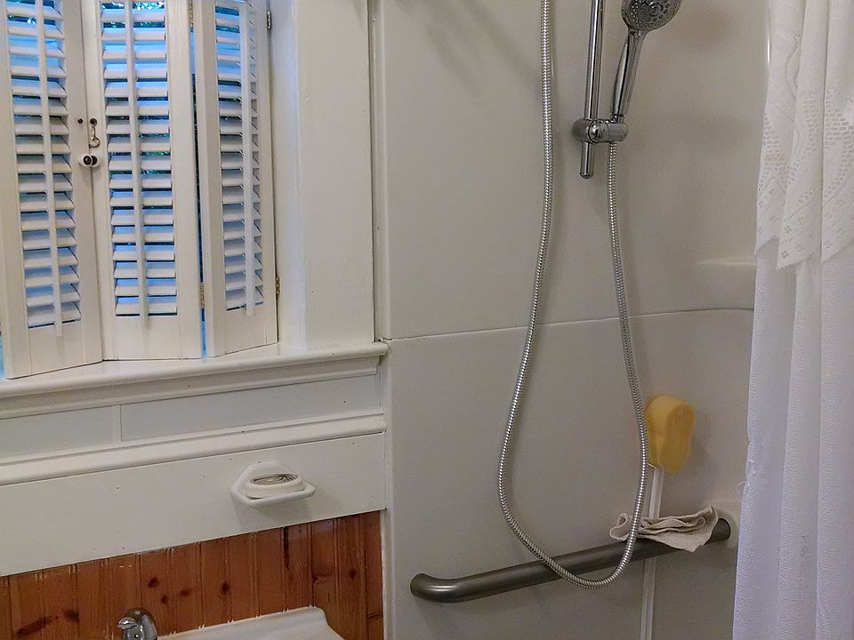 handicap bathroom 2nd be dow