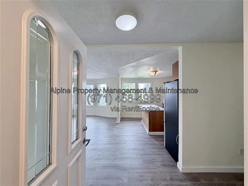 3 bed, 2.5 bath, 2000 sqft, $3,150 — Photo 2
