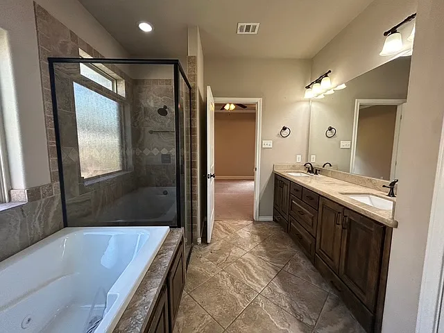 15623 Shady Brook Ln — Photo 12