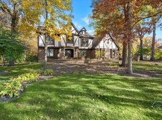 1S321 Saint Mihiel Dr, Winfield, IL 60190