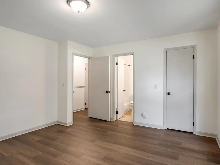 301 Glenwood Dr — Photo 14