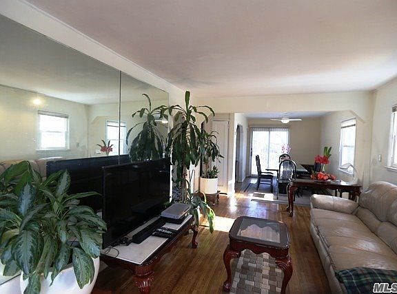 2nd image of 8559 257th St