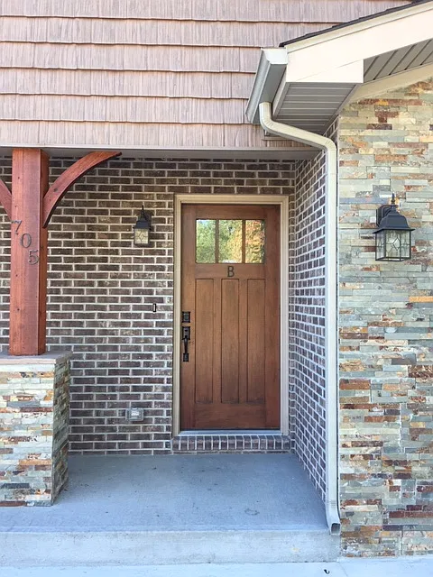 W Adkins St, Corbin — Photo 2