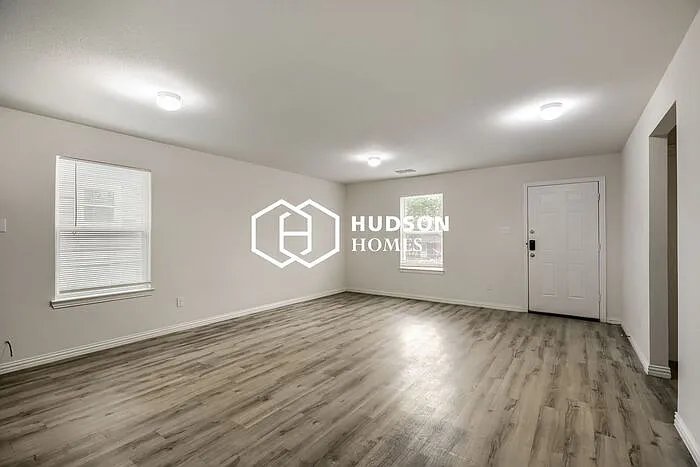 1120 W Owings St — Photo 3