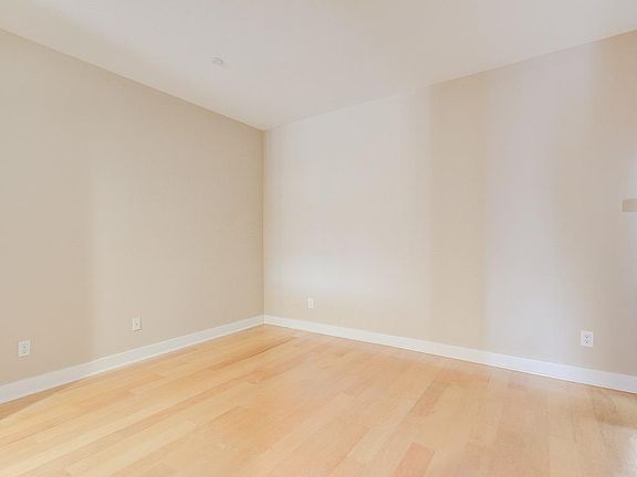 4th image of 11815 Laurelwood Dr Unit 17