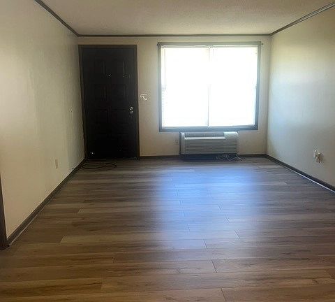 4th image of 1207 County House Ln #F