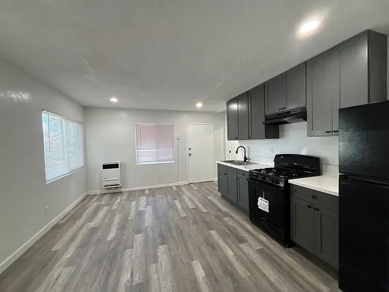 1745 Magnolia Ave #1 — Photo 3