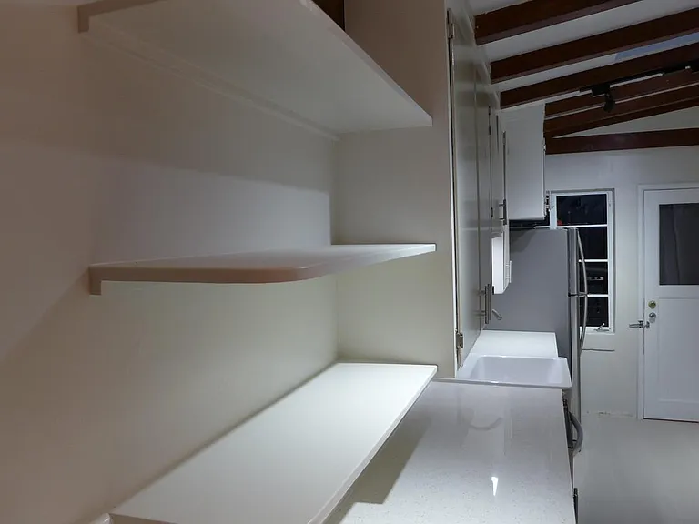 465 Capital St #C — Photo 7