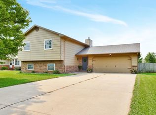 521 Aetna Dr, Cheney, KS 67025