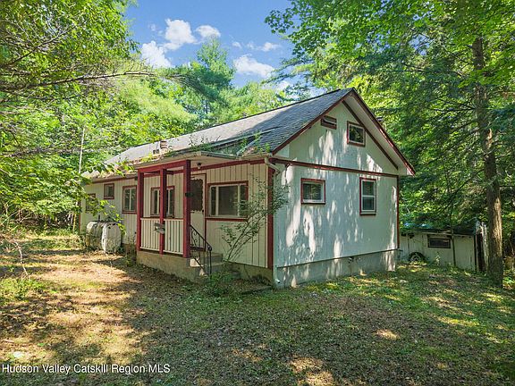 2nd image of 404 Posson Hill Road