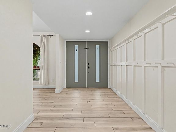 5th image of 1745 N ASHBROOK Circle