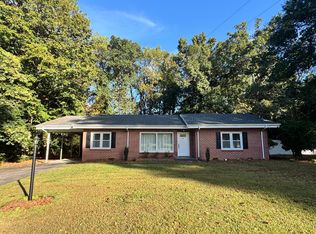 209 S Hillcrest Dr, Goldsboro, NC 27534