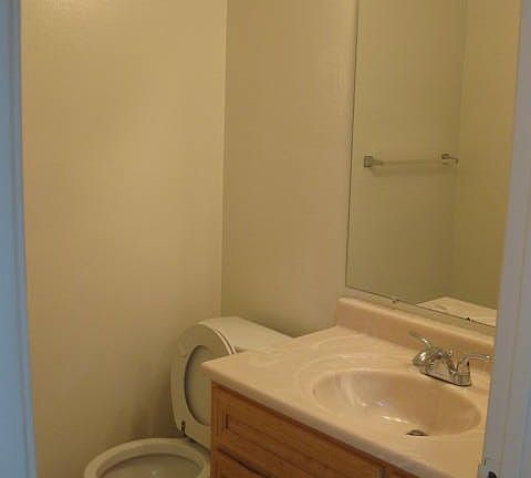 5th image of 1202 Tina Ln