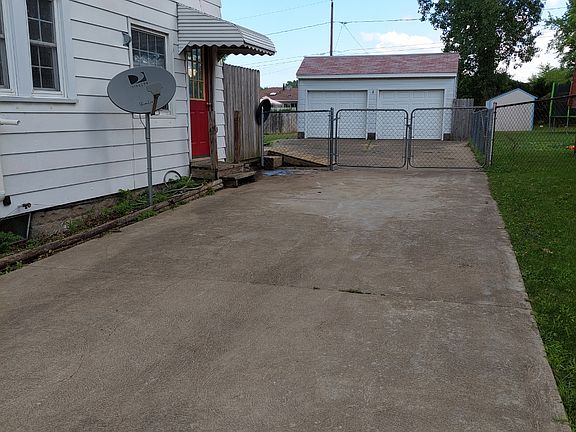 2nd image of 4137 Genesee Ave