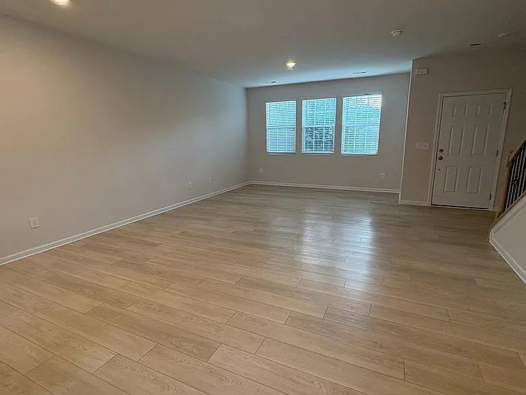 408 Couchell Pl — Photo 22