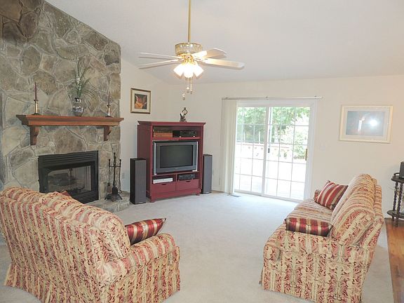 5th image of 3926 Brickfield St