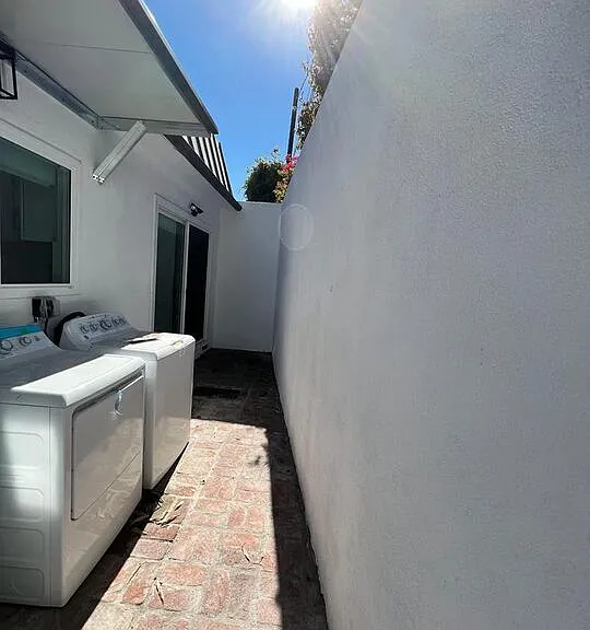 8757 Dorrington Ave #B — Photo 9