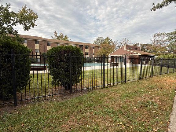 5th image of 9921 Bustleton Ave APT F3