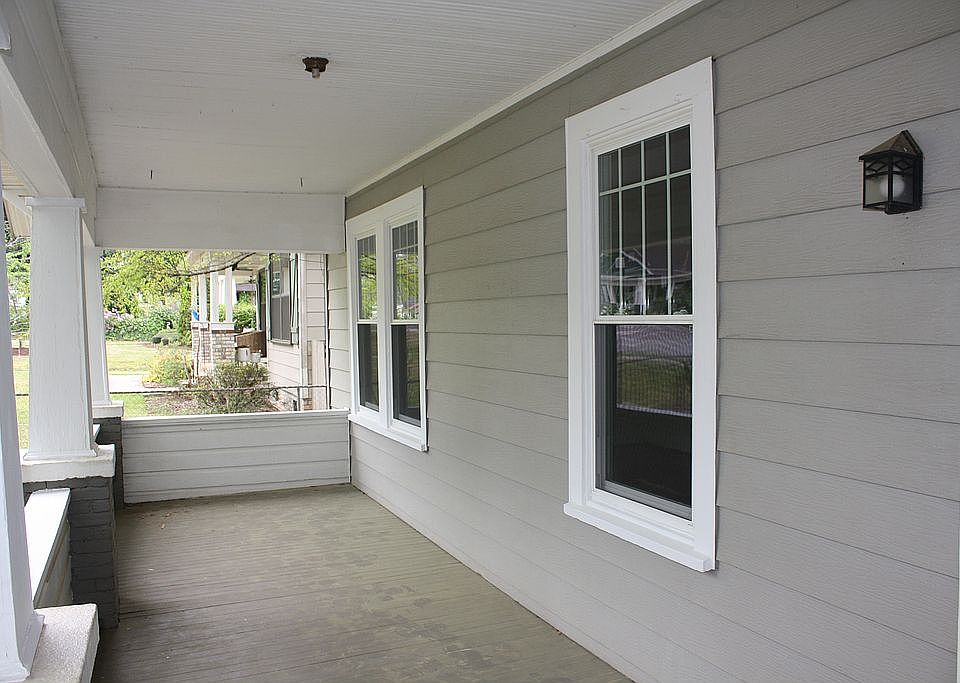 1st image of 10 Keowee Ave