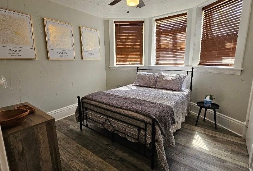 1st image of 4729 Franklin Blvd APT 2