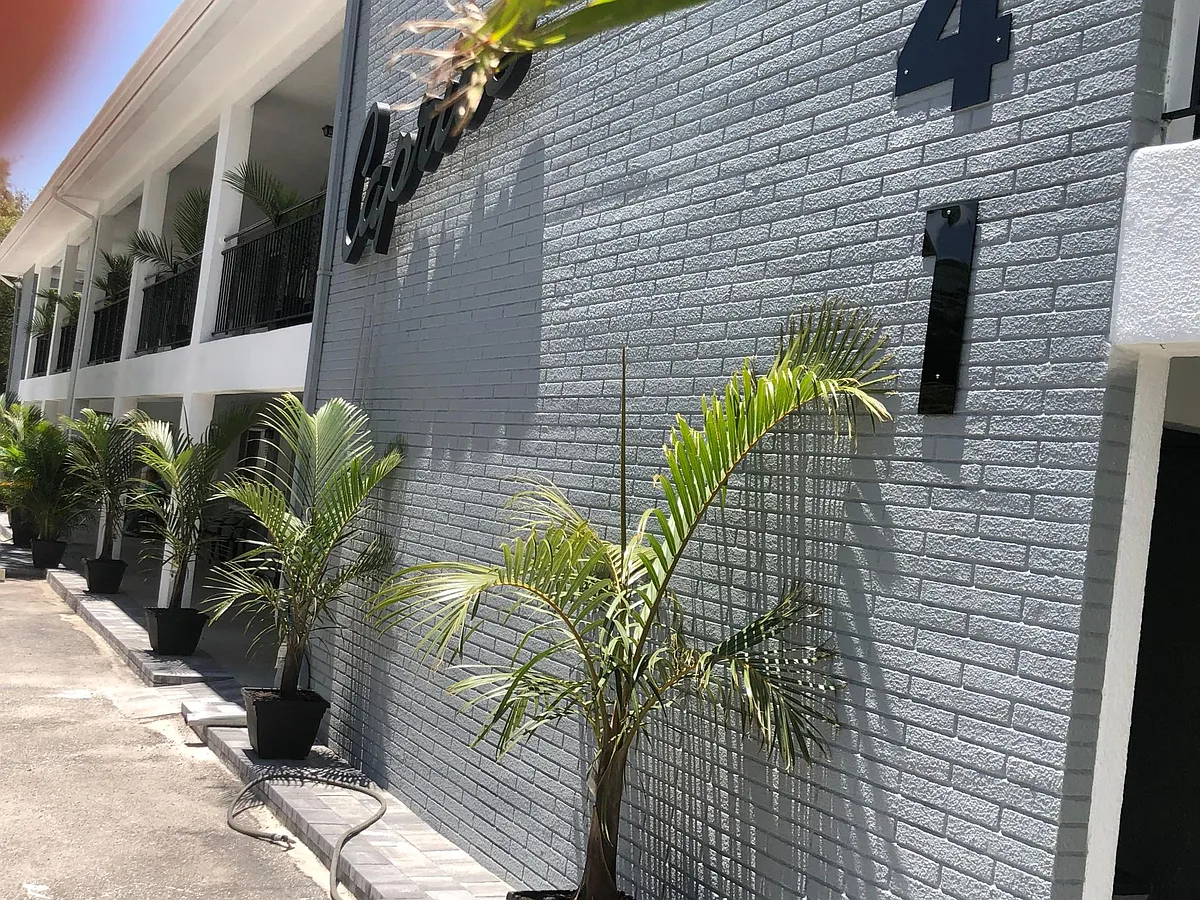 Building Photo - 441 3rd St S #14
