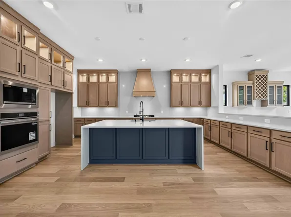 2505 Barton Creek Trl, Friendswood, TX 77546