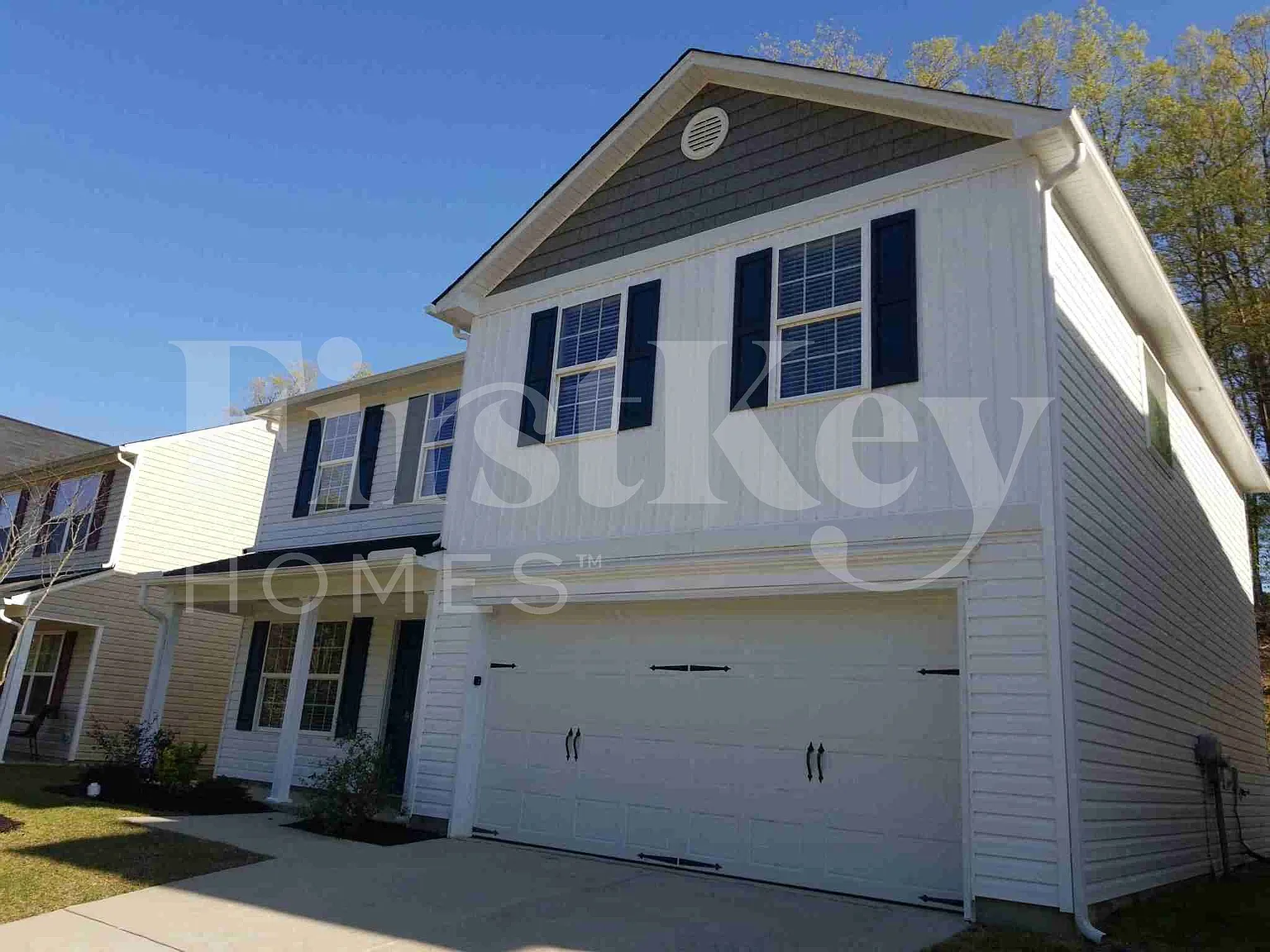 4 bed, 2.5 bath, 2045 sqft, $2,070 — Photo 3