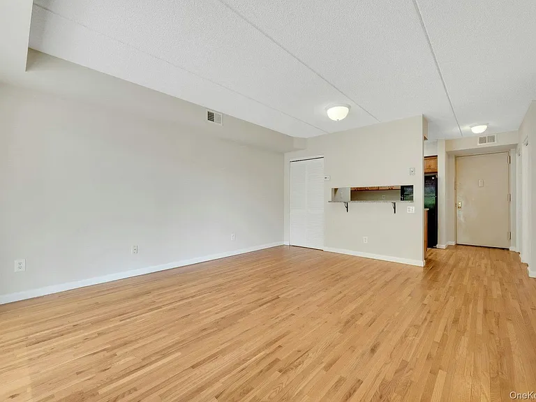 70 Lime Kiln Rd #2H — Photo 8