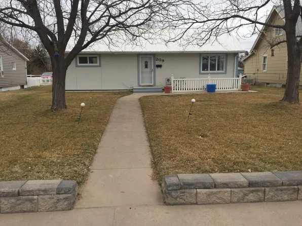 209 N Main St, Yuma, CO 80759