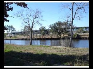 330 Poindexter Dr, Pass Christian, MS 39571