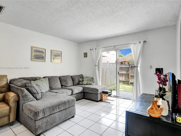 840 SW 105th Ave APT 309, Miami, FL 33174