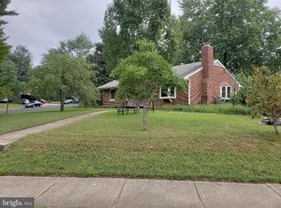 4113 Conrad Rd, Alexandria, VA 22312