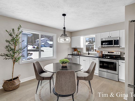 5th image of 1628 Ira Ave NW