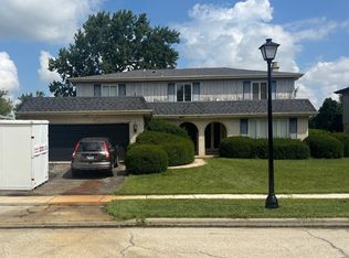 1034 W Compton Point, Addison, IL 60101