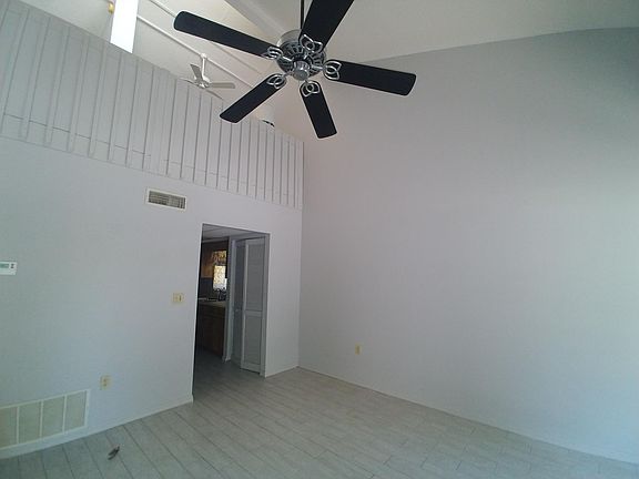 2nd image of 438 Valerie Dr