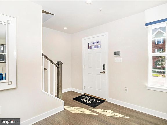 3rd image of 5609 Greenpoint Ln